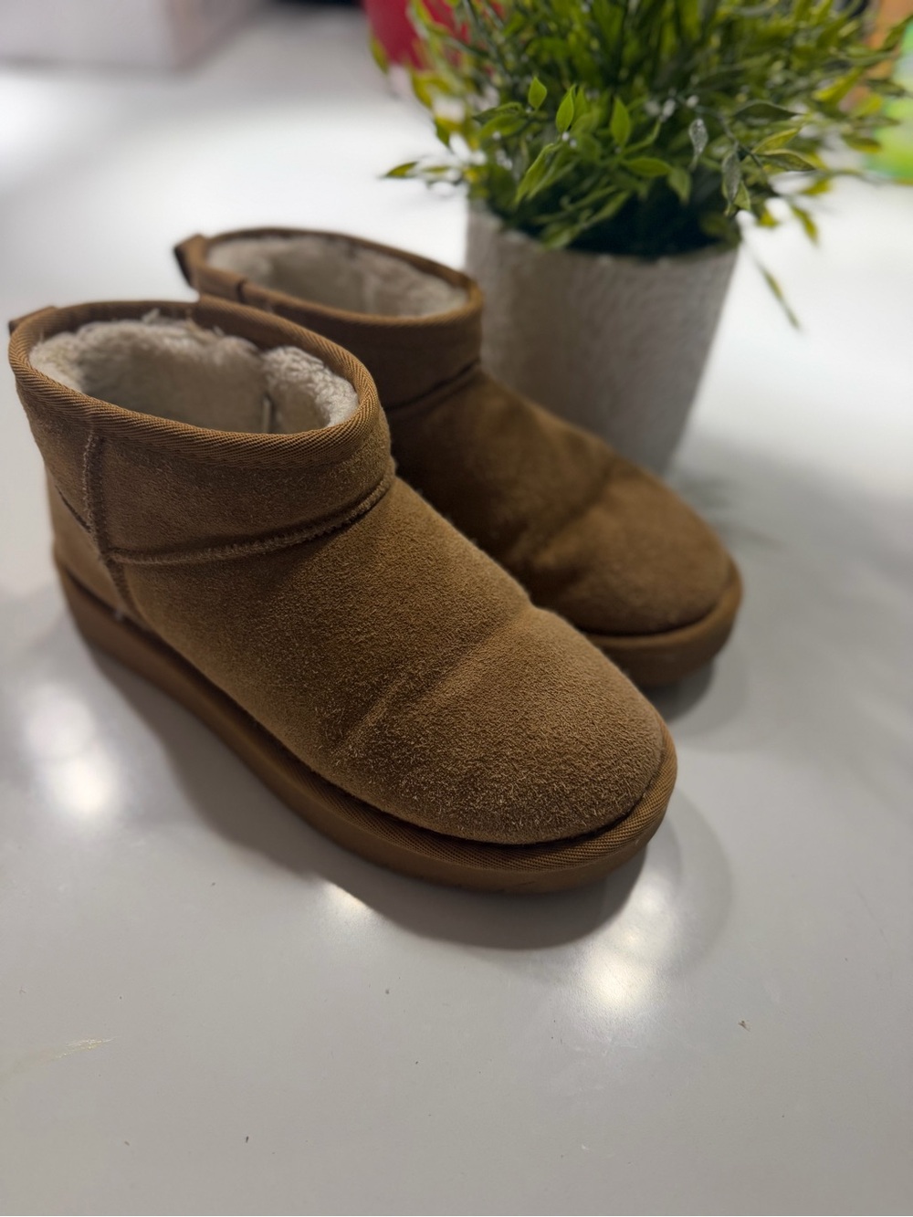 Cushionaire Plush-Lined Tan Winter Boots short mini Ugg- like